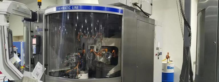 تشغيل وتصنيع قطع CNC ميكانيكية بثلاثة وخمسة محاور لعملاء حول العالم – نتولى مباشرةً مختلف مهام تصنيع وإنتاج قطع المعدات الميكانيكية الخاصة بكم!